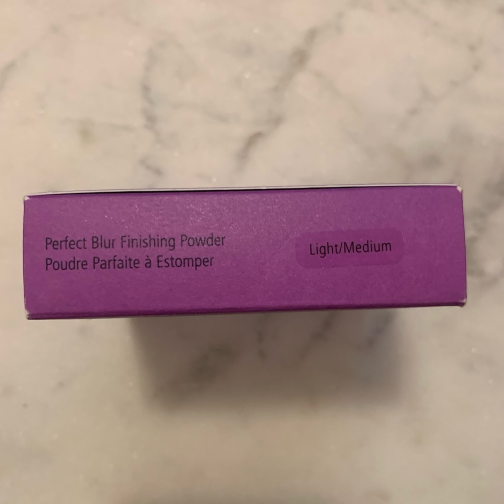 NIB Chantecaille Perfect Blur Finishing Powder (Medium/Deep) - Picture 3 of 12